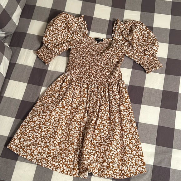 Dress - Picture 1 of 4